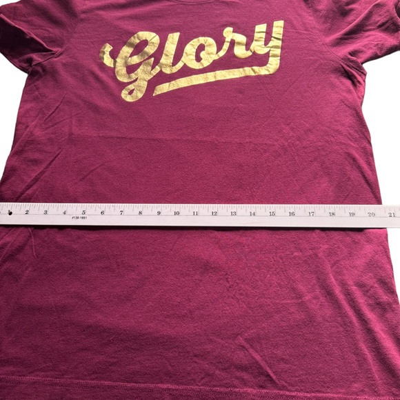 Maroon women’s t-shirt glory graphic in gold color size large - Picture 12 of 14